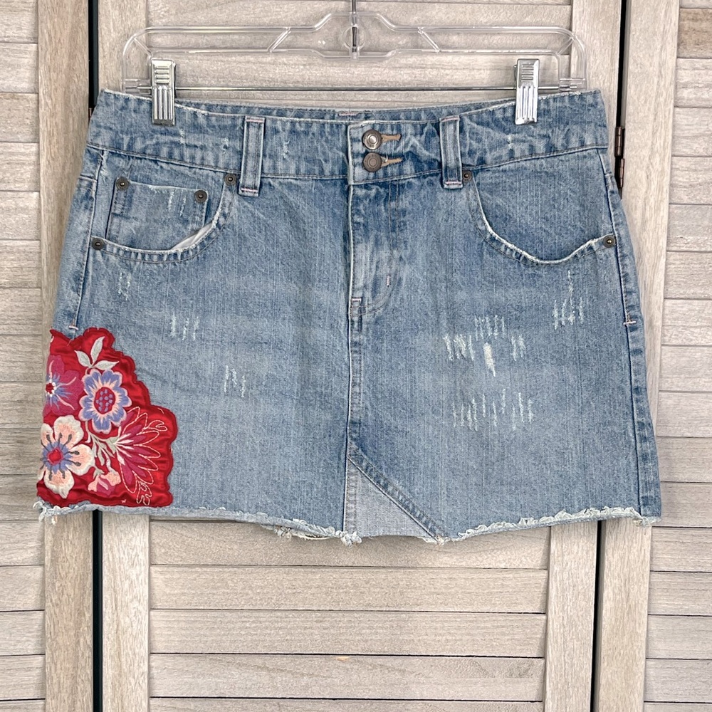 SO Y2K Denim Mini Skirt with Floral Applique 100% Cotton-7